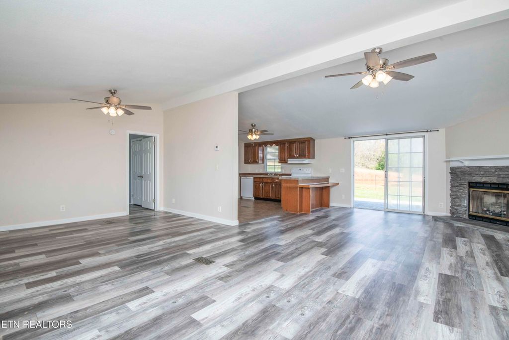 Photo of 212 Meyers Grove Rd, New Tazewell, TN 37825 (MLS # 1337104)