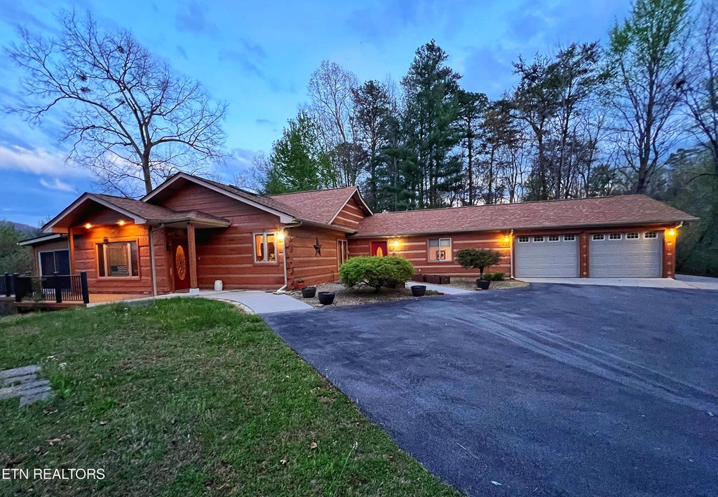 Photo of 427 Gold Rd, Cosby, TN 37722 (MLS # 1357996)