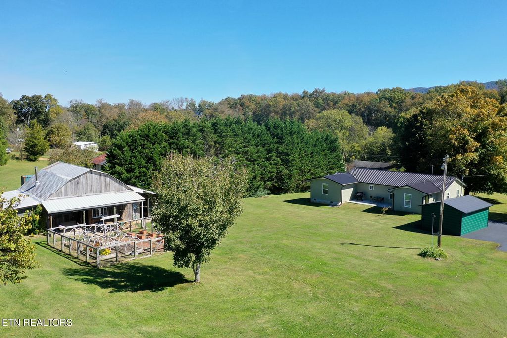 Photo of 2828 Ellejoy Rd, Walland, TN 37886 (MLS # 1272257)