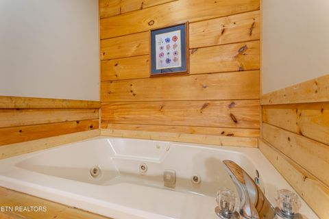 Tiny photo for 653 Eagles Boulevard Way, Pigeon Forge, TN 37863 (MLS # 1333652)