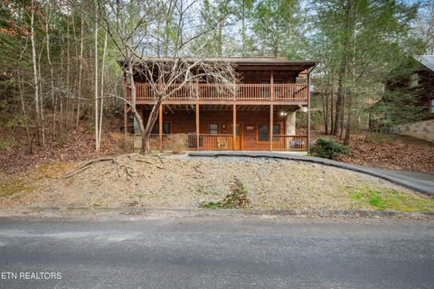 Photo of 653 Eagles Boulevard Way, Pigeon Forge, TN 37863 (MLS # 1333652)