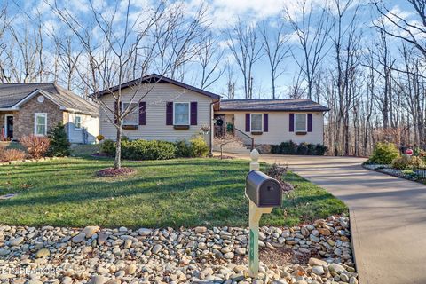 Photo of 129 Glenwood Drive, Crossville, TN 38558 (MLS # 1324506)