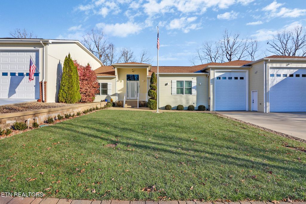 Photo of 27 Hickory Hollow Circle, Crossville, TN 38555 (MLS # 1288360)