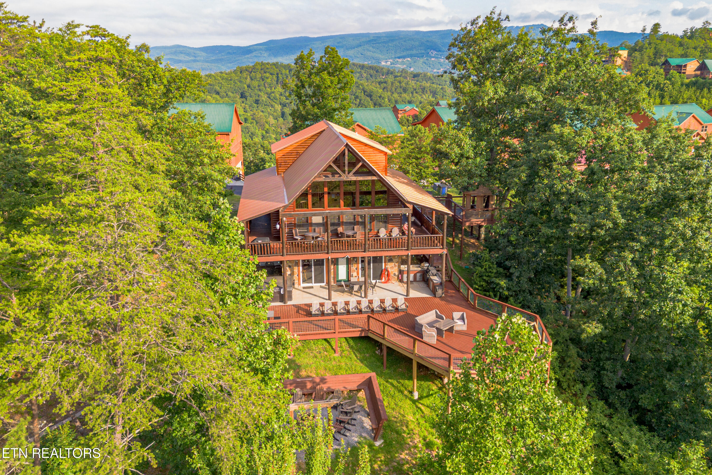 3339 Lonesome Pine Way