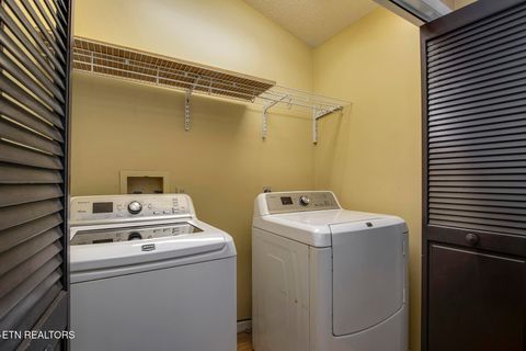 Tiny photo for 2582 Lakemont Circle, Morristown, TN 37814 (MLS # 1341975)