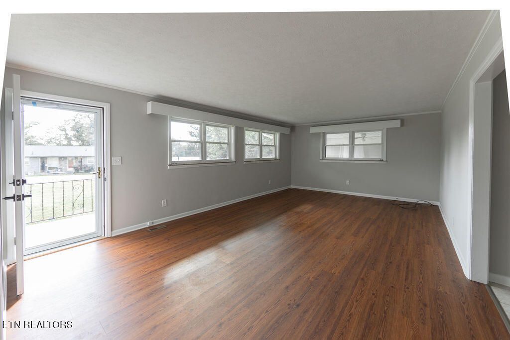 Photo of 607 Peachtree Rd, Kingston, TN 37763 (MLS # 1307176)