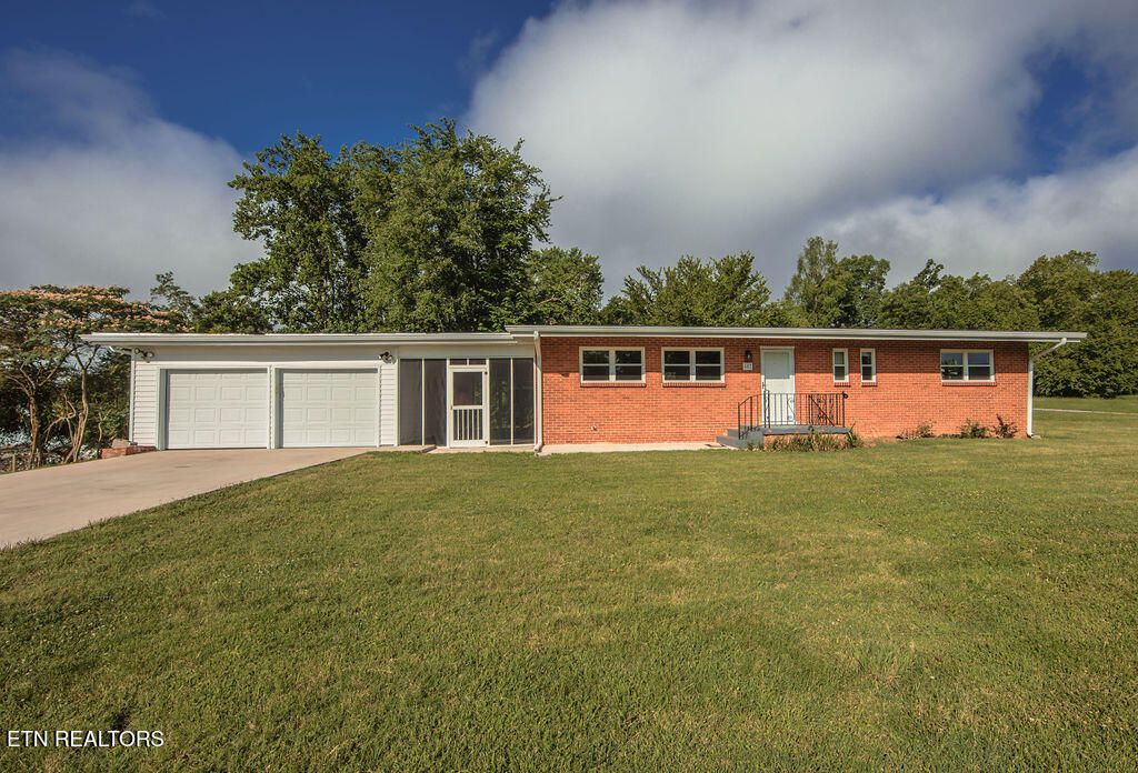 Photo of 607 Peachtree Rd, Kingston, TN 37763 (MLS # 1307176)