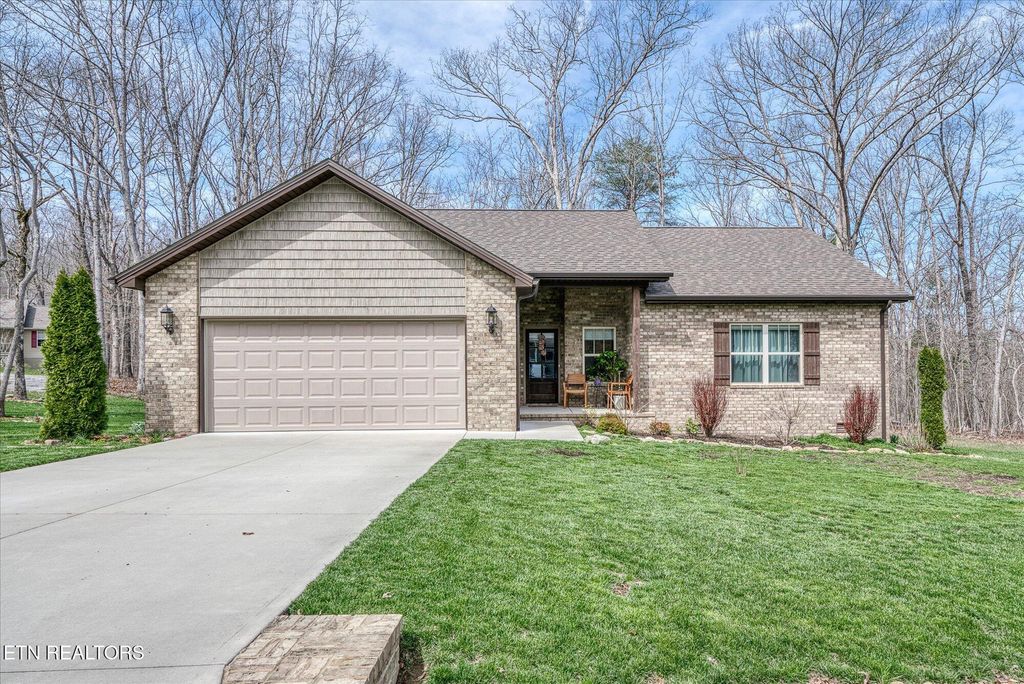 Photo of 138 Hunterwood Lane, Crossville, TN 38558 (MLS # 1294541)