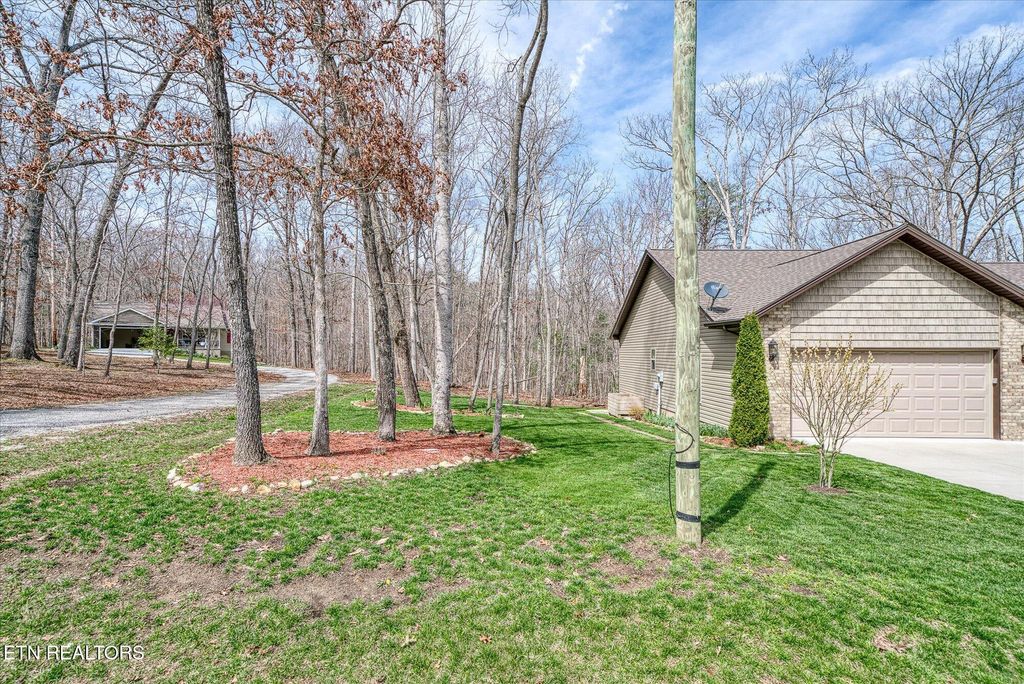 Photo of 138 Hunterwood Lane, Crossville, TN 38558 (MLS # 1294541)