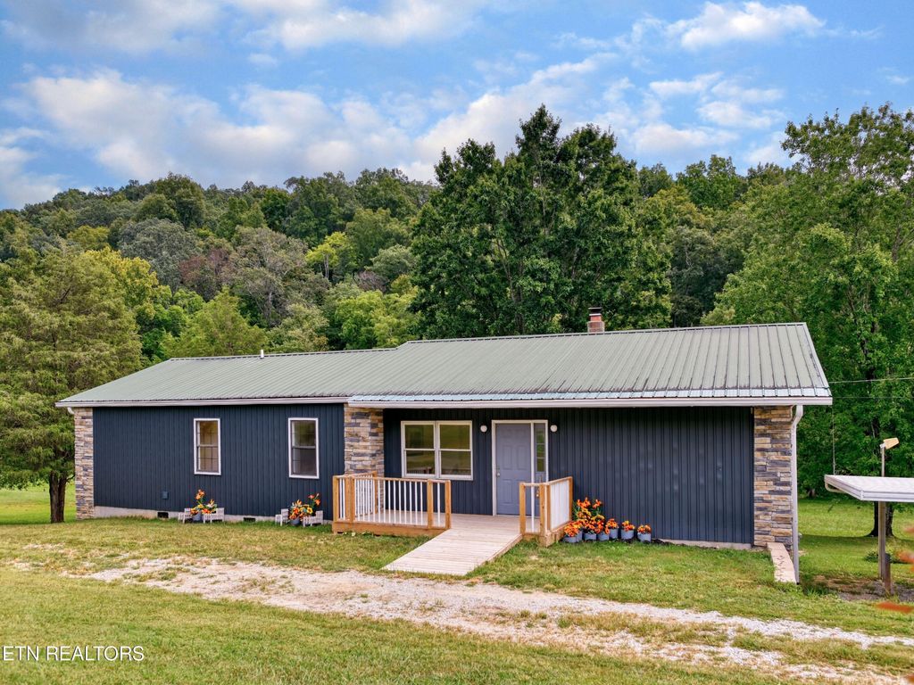 Photo of 2645 Hinds Creek Rd, Heiskell, TN 37754 (MLS # 1238997)