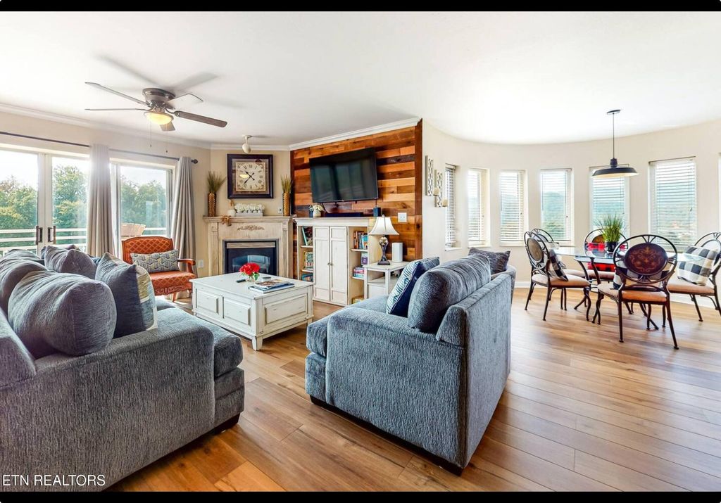 Photo of 503 Dollywood Lane #UNIT 161, Pigeon Forge, TN 37863 (MLS # 1325342)