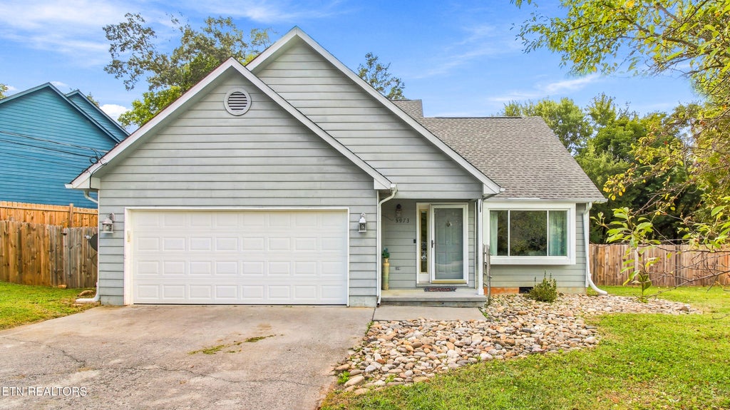 Photo of 5973 Warrenpark Lane, Knoxville, TN 37912 (MLS # 1356044)