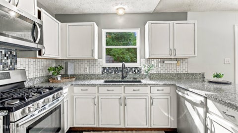 Tiny photo for 5973 Warrenpark Lane, Knoxville, TN 37912 (MLS # 1356044)