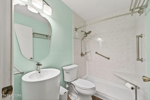 Tiny photo for 350 Lake Catherine Circle, Crossville, TN 38558 (MLS # 1327687)