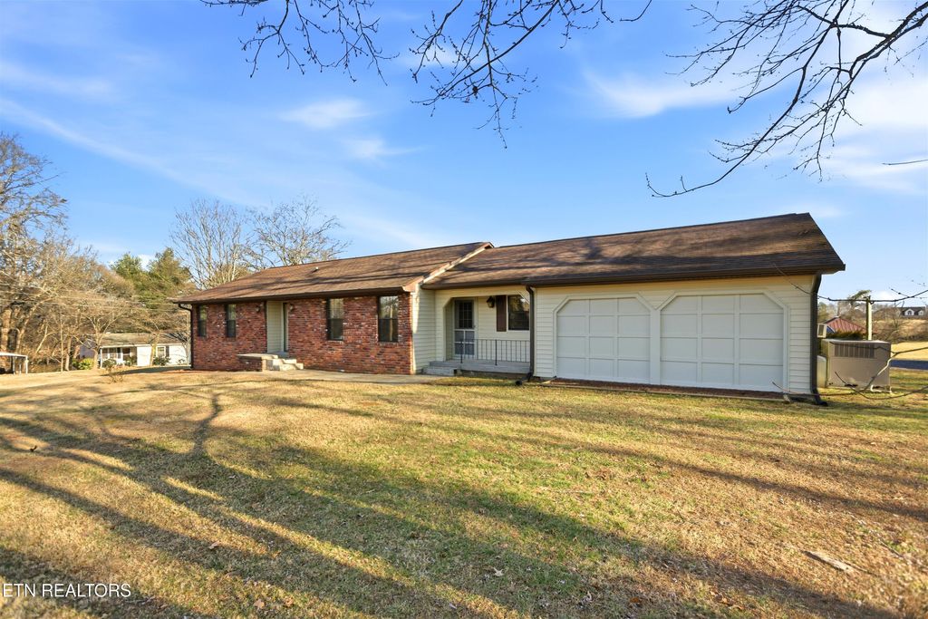 Photo of 3316 Wildwood Rd, Maryville, TN 37804 (MLS # 1329072)