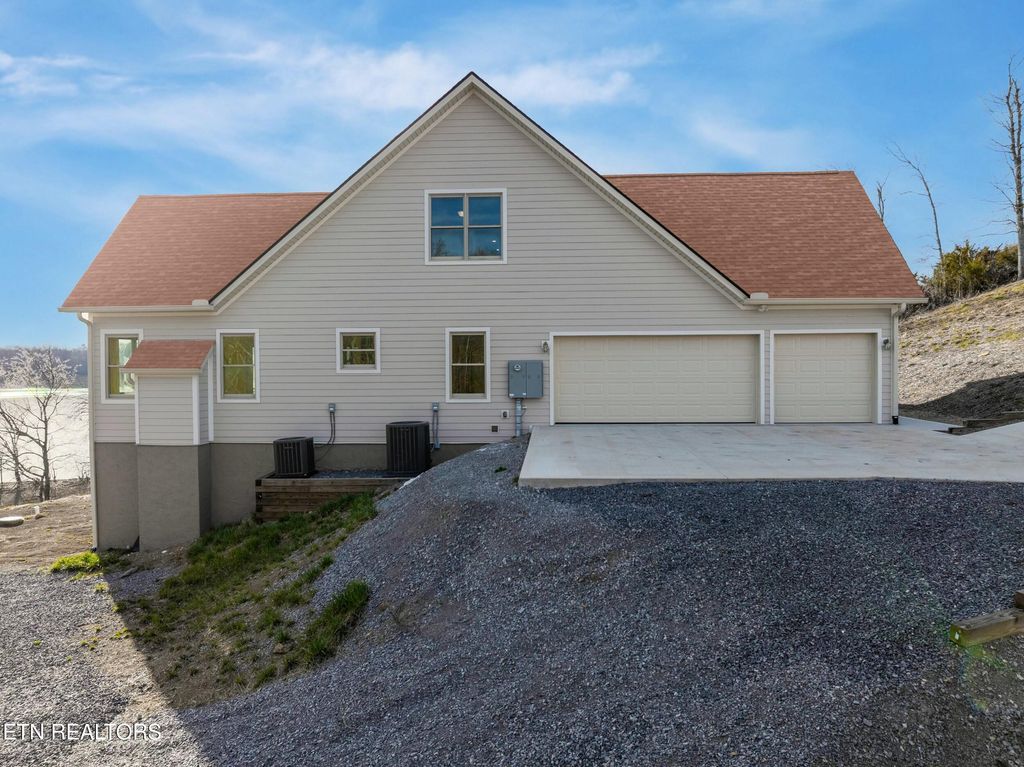 Photo of 2126 Stone Harbor Drive, Dandridge, TN 37725 (MLS # 1295615)