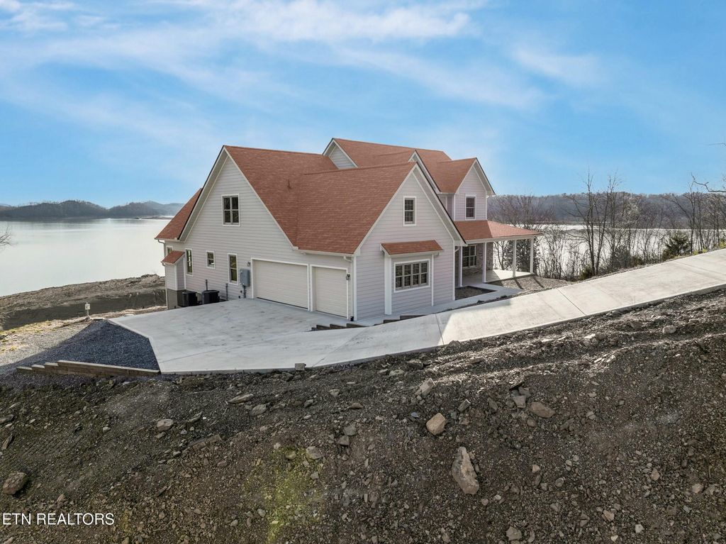 Photo of 2126 Stone Harbor Drive, Dandridge, TN 37725 (MLS # 1295615)