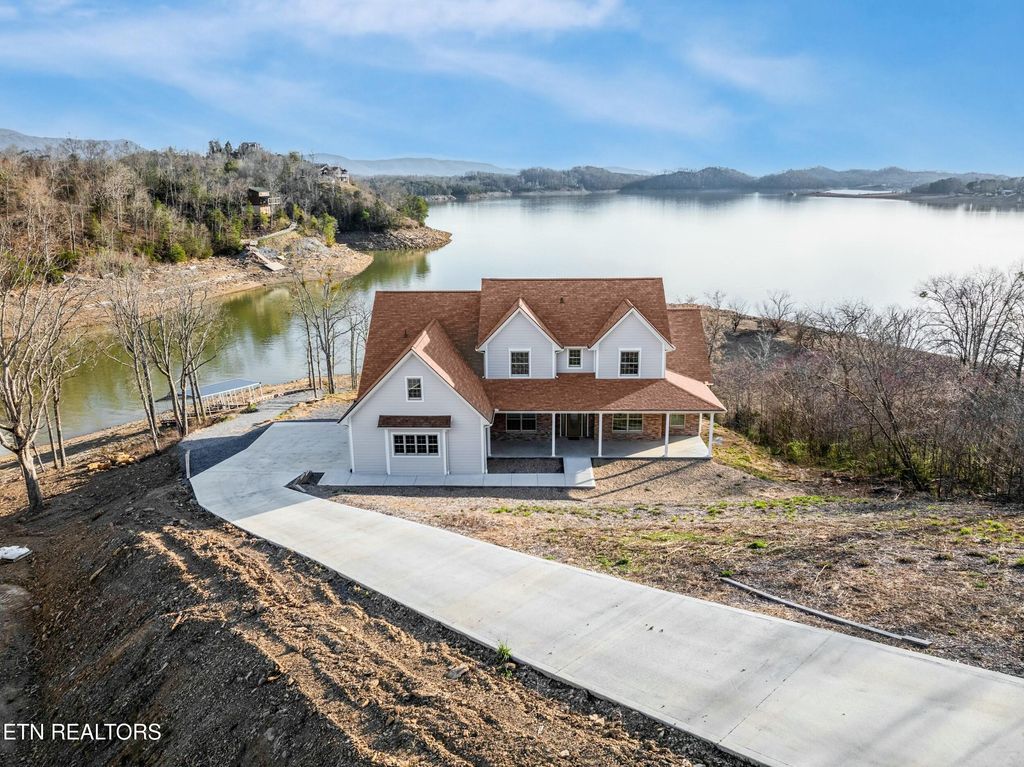 Photo of 2126 Stone Harbor Drive, Dandridge, TN 37725 (MLS # 1295615)