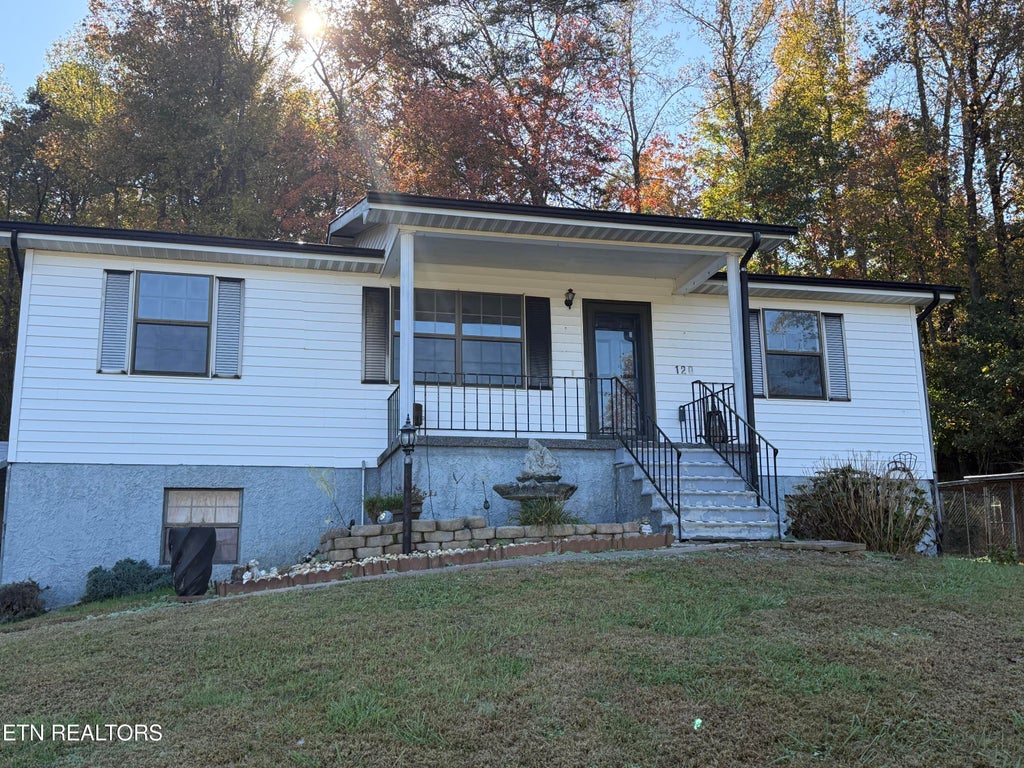 Photo of 120 Bryant Lane, Harriman, TN 37748 (MLS # 1360684)