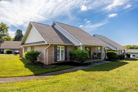 Photo of 1018 Huntington Place, Maryville, TN 37803 (MLS # 1318031)