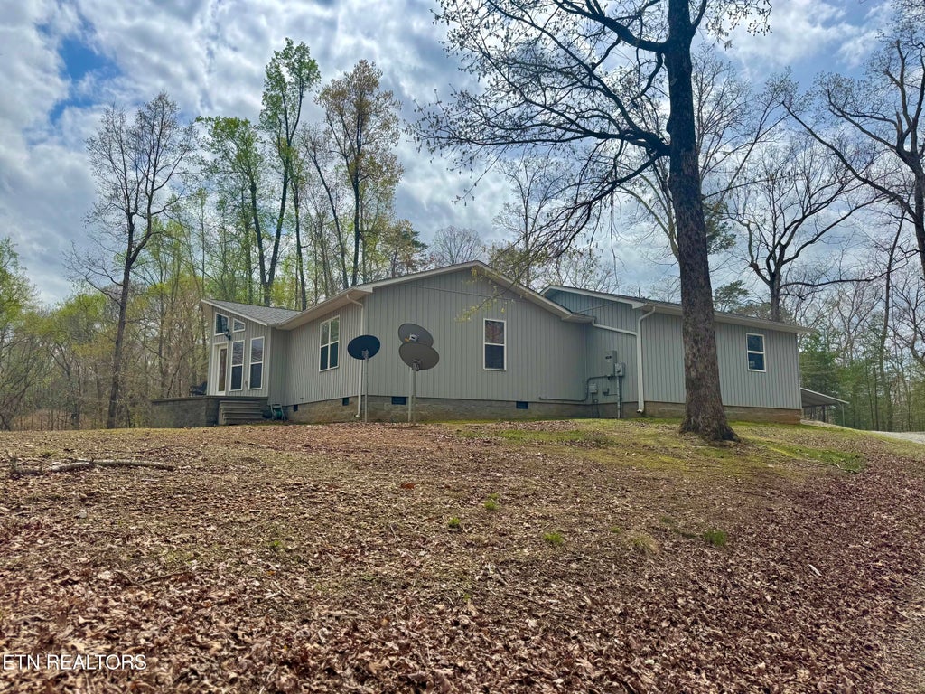Photo of 590 Blue Water Tr, Spring City, TN 37381 (MLS # 1296032)