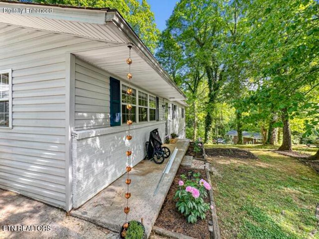 Photo of 1465 Johnathan Drive, Louisville, TN 37777 (MLS # 1338709)