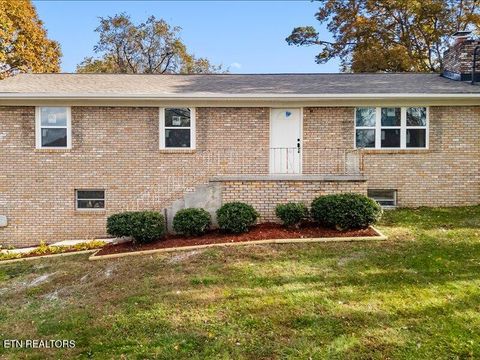 Photo of 2408 Vincinda Circle, Knoxville, TN 37924 (MLS # 1322623)