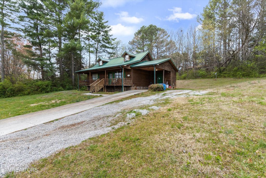 Photo of 1240 Lincoln Drive, Madisonville, TN 37354 (MLS # 1295180)
