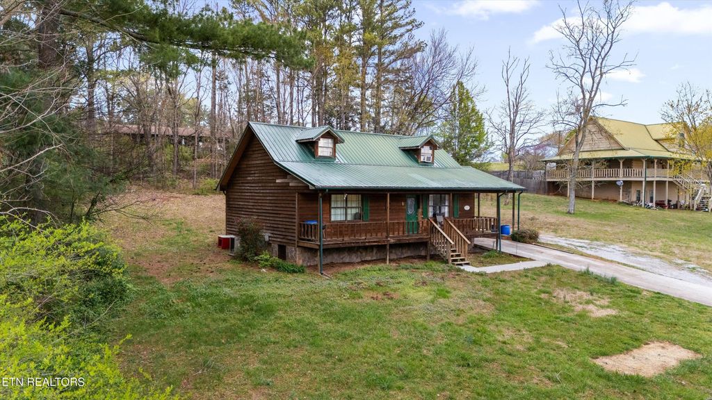 Photo of 1240 Lincoln Drive, Madisonville, TN 37354 (MLS # 1295180)