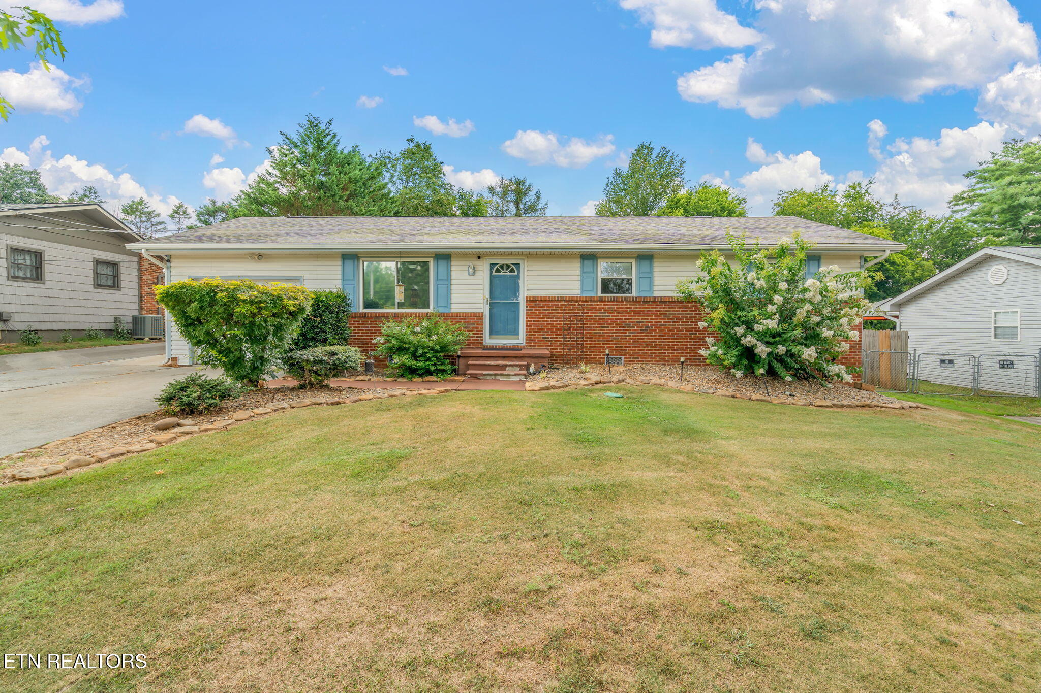 3523 Brookfield Lane