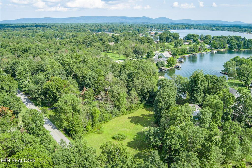 Photo of 8317 Cherokee Tr, Crossville, TN 38572 (MLS # 1337602)