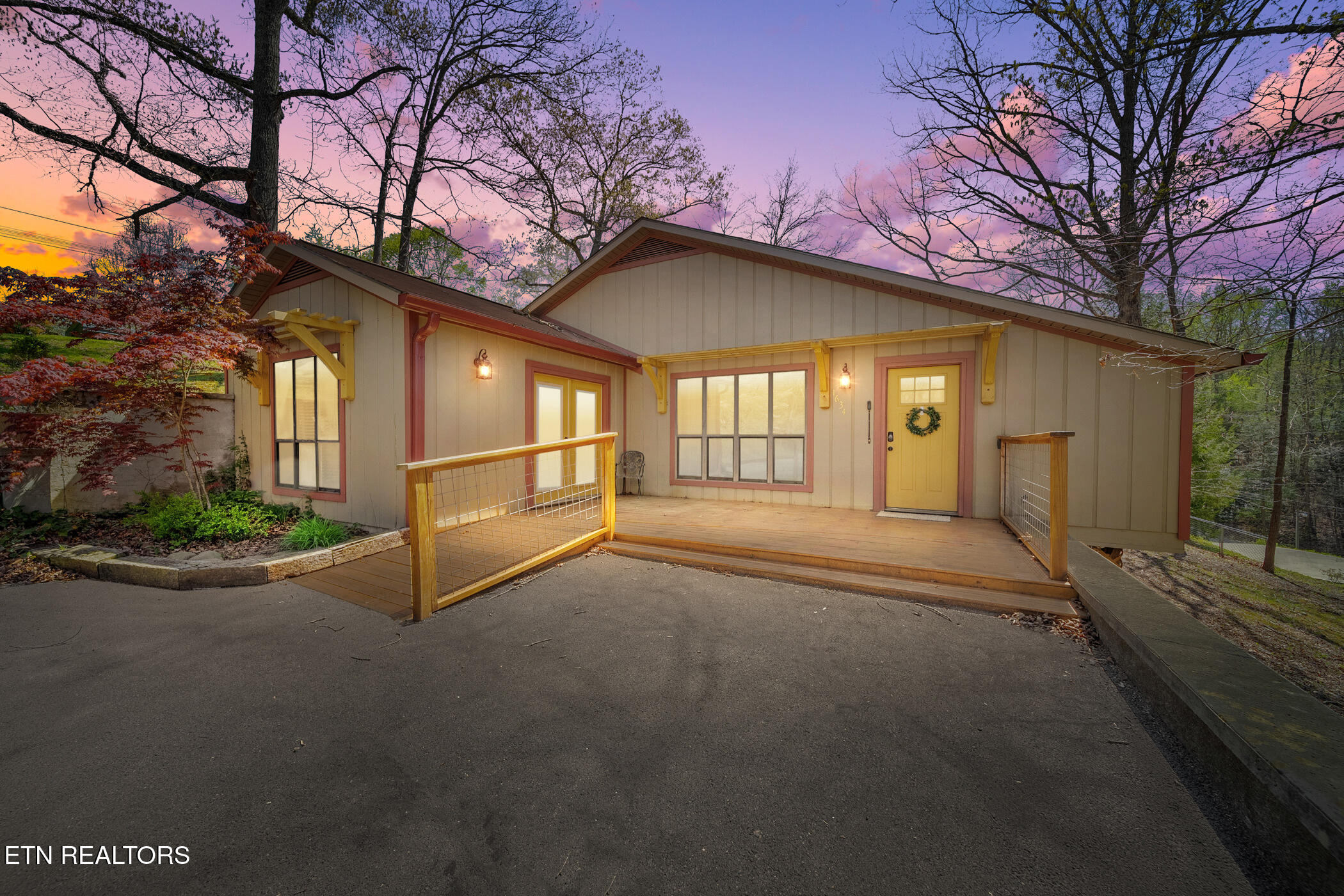 1634 Spruce Dr