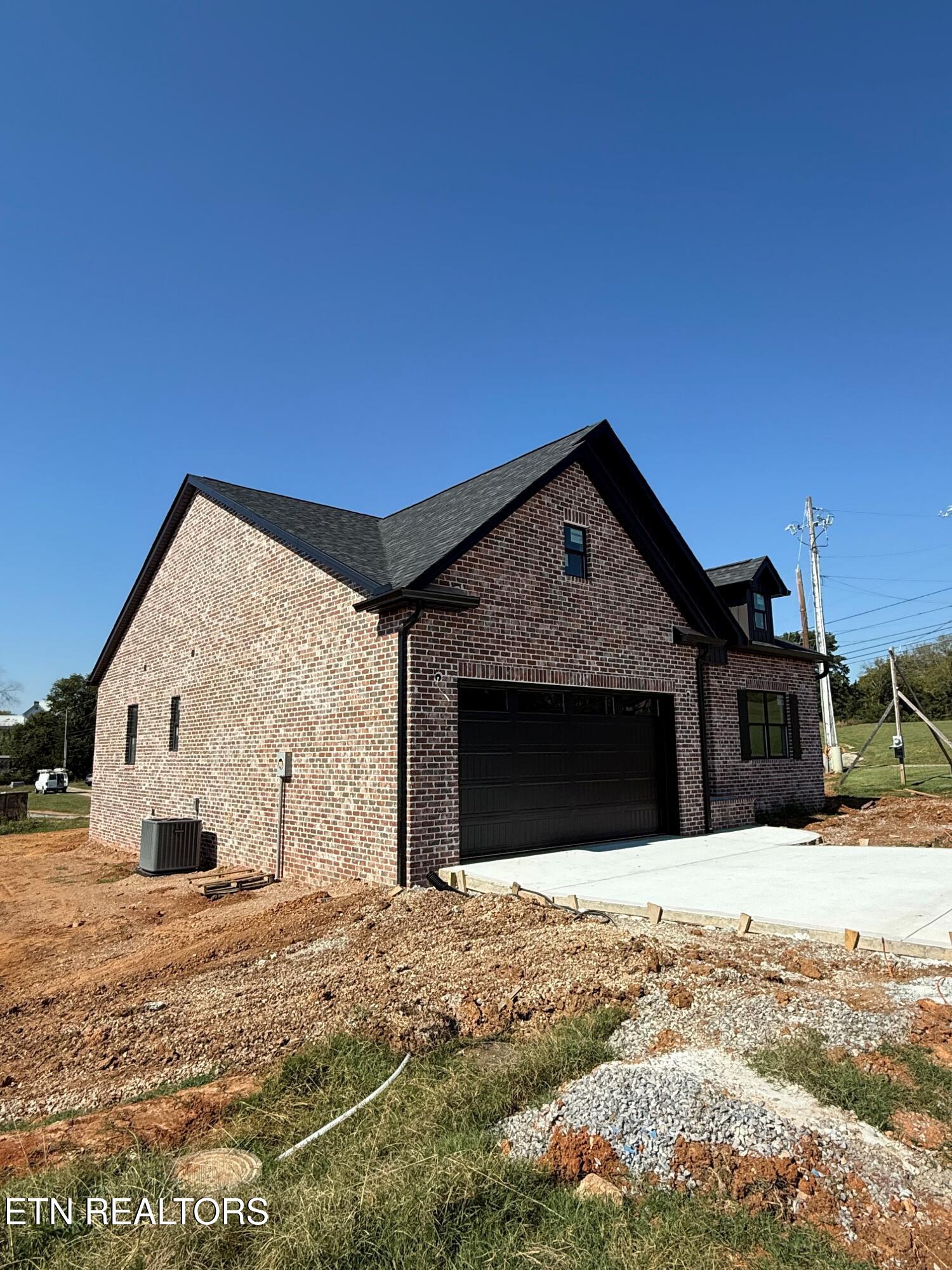 102 Van Gilder Way