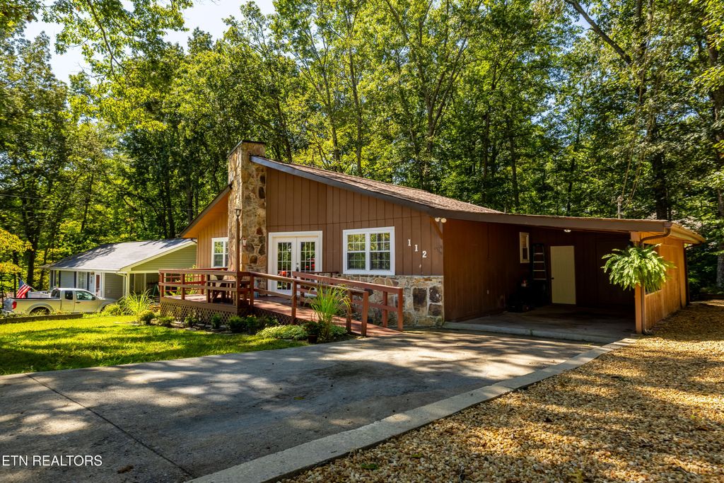 Photo of 112 Jasper Drive, Crossville, TN 38558 (MLS # 1310888)