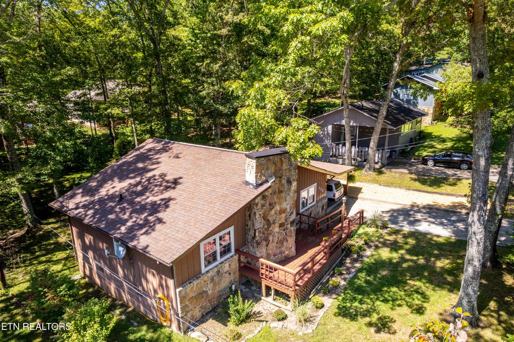 Photo of 112 Jasper Drive, Crossville, TN 38558 (MLS # 1310888)