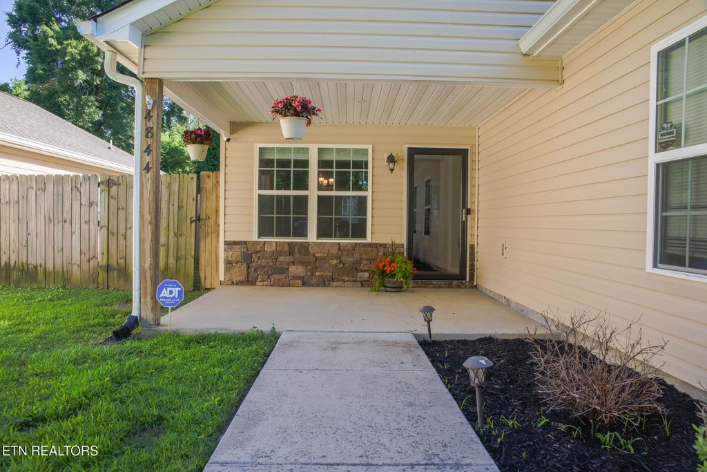 Photo of 4844 Pawnee Tr, Chattanooga, TN 37411 (MLS # 1344533)