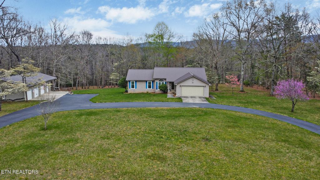 Photo of 281 Hatler Rd, Crossville, TN 38555 (MLS # 1331318)