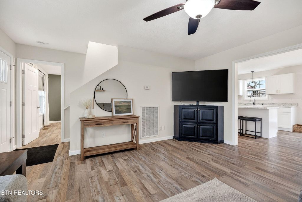 Photo of 217 Peach St, Baxter, TN 38544 (MLS # 1325794)