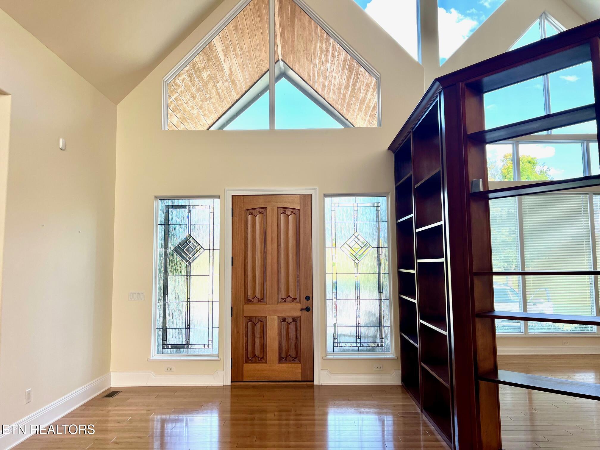 340 W Mountain Drive