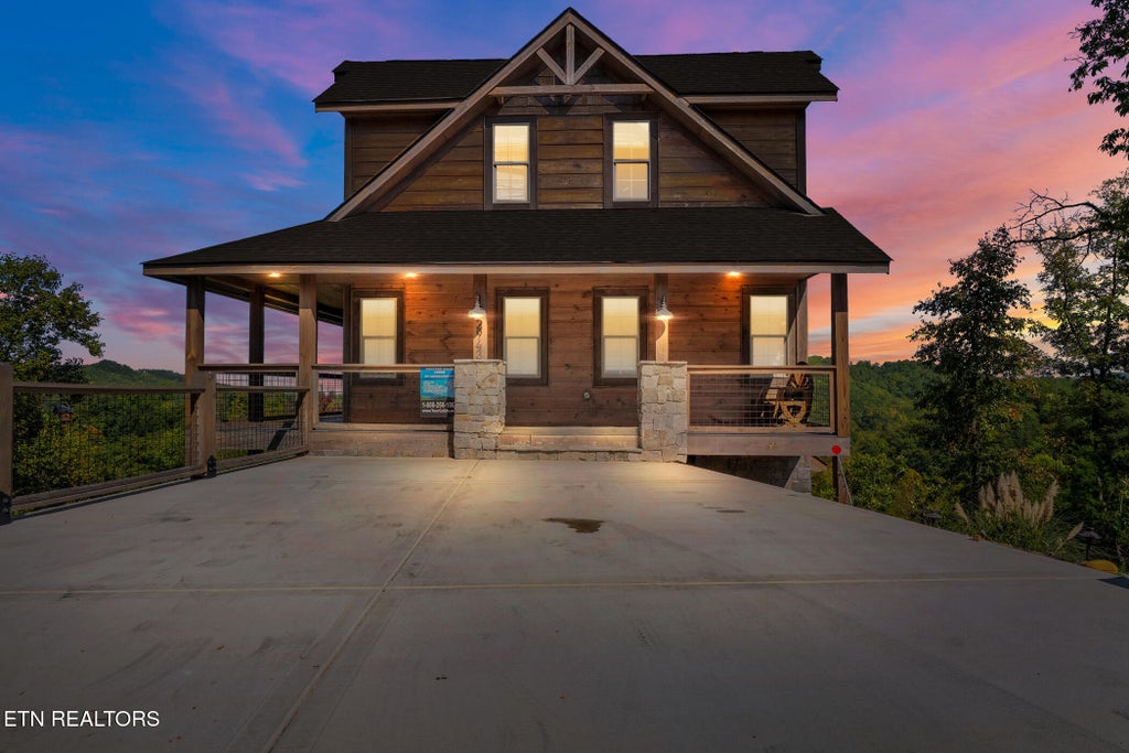 Photo of 2943 Lightning Strike Drive, Sevierville, TN 37862 (MLS # 1356021)