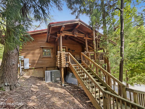 Photo of 165 N Smoky Mountain Way, Sevierville, TN 37876 (MLS # 1356925)