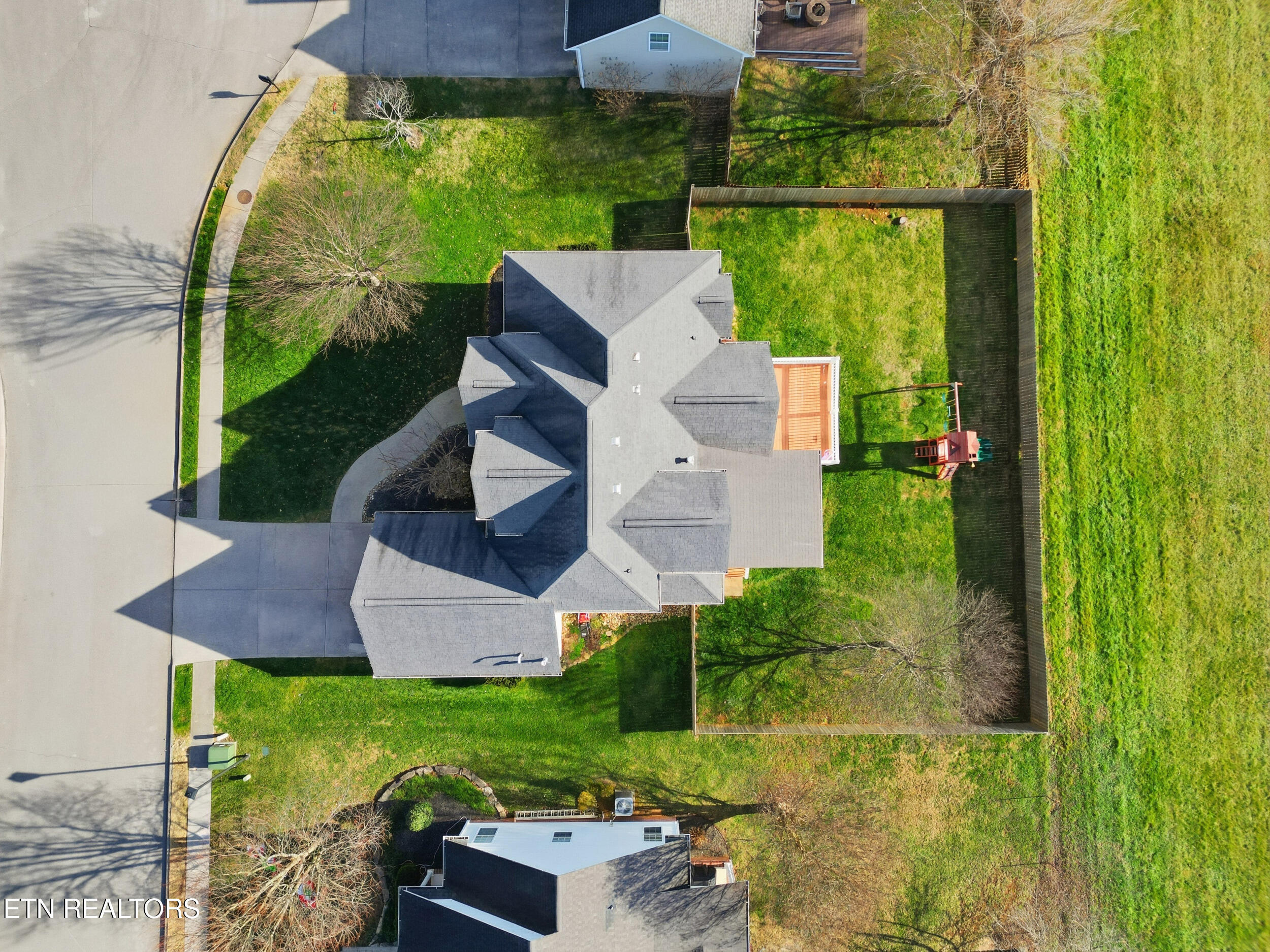 2512 Kings Mountain Lane