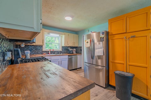 Tiny photo for 620 Hillcrest Drive, Crossville, TN 38555 (MLS # 1357580)