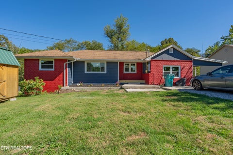 Photo of 620 Hillcrest Drive, Crossville, TN 38555 (MLS # 1357580)