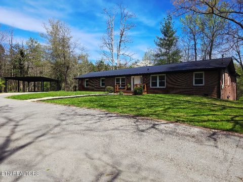 Photo of 210 Dogwood Ave, Oneida, TN 37841 (MLS # 1336976)