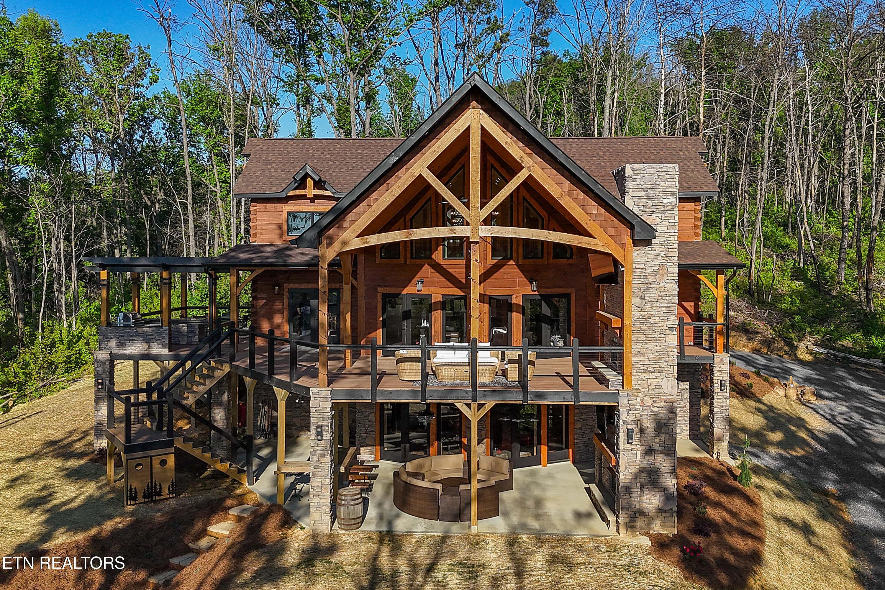 2203 Ridgeland Circle