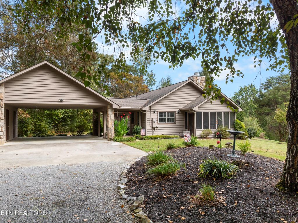Photo of 1868 S Delozier Rd, Seymour, TN 37865 (MLS # 1318535)