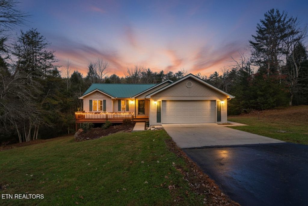Photo of 694 Meridian Rd, Crossville, TN 38555 (MLS # 1322936)