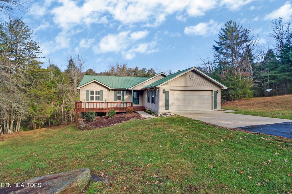 Photo of 694 Meridian Rd, Crossville, TN 38555 (MLS # 1322936)