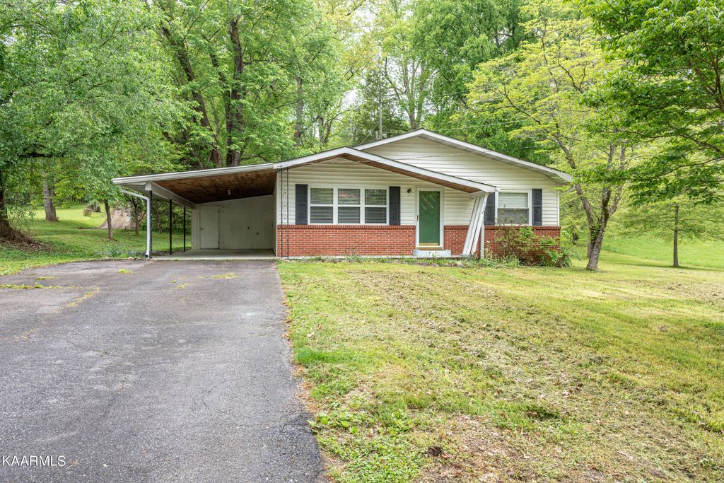Photo of 132 Mountain Ave, Townsend, TN 37882 (MLS # 1225283)